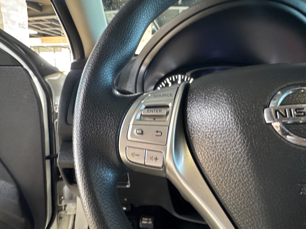 2017 Nissan Altima Image 14