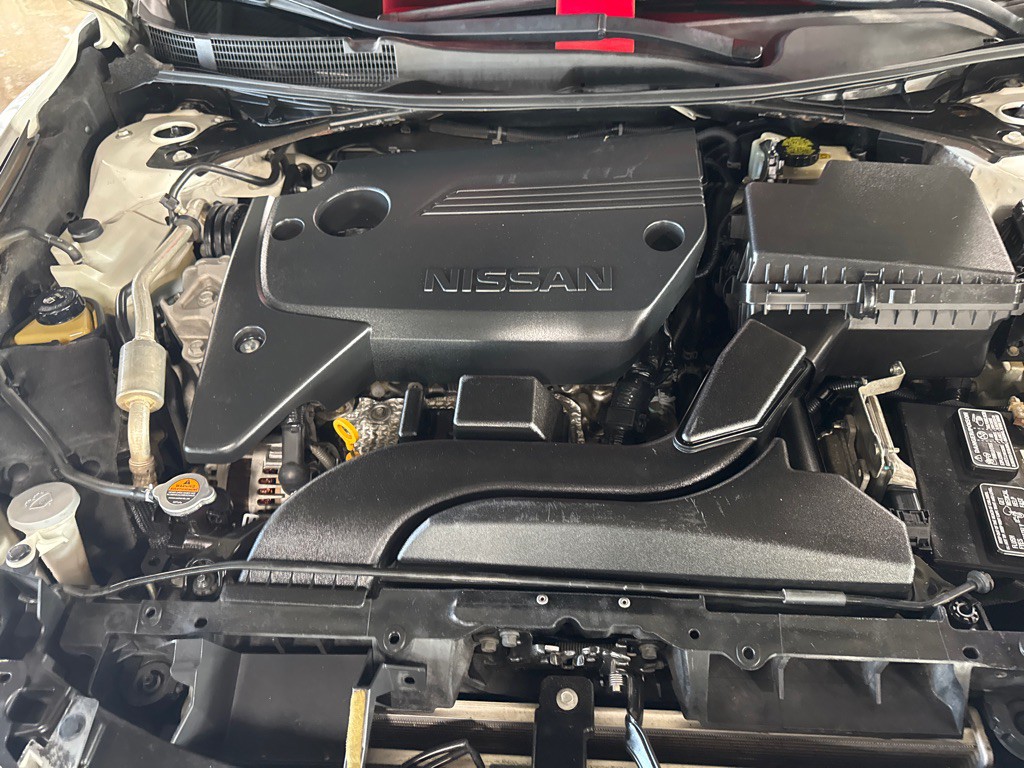2017 Nissan Altima Image 21