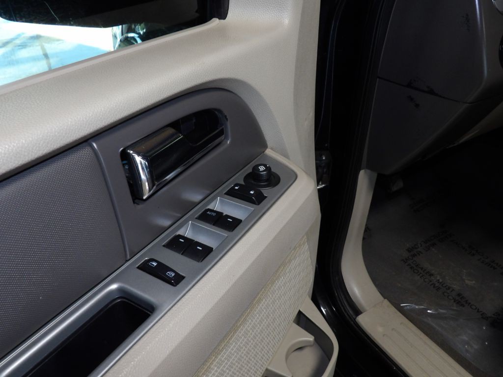 2010 Ford Expedition Image 6