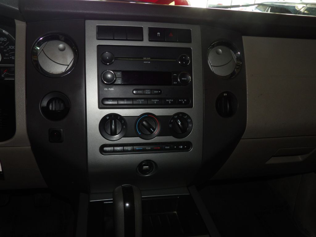 2010 Ford Expedition Image 7