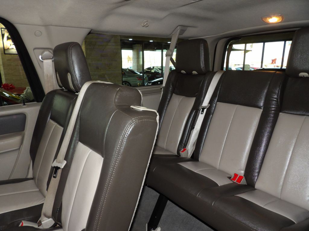 2010 Ford Expedition Image 8