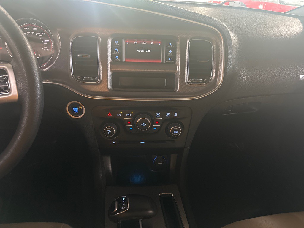 2012 Dodge Charger Image 21