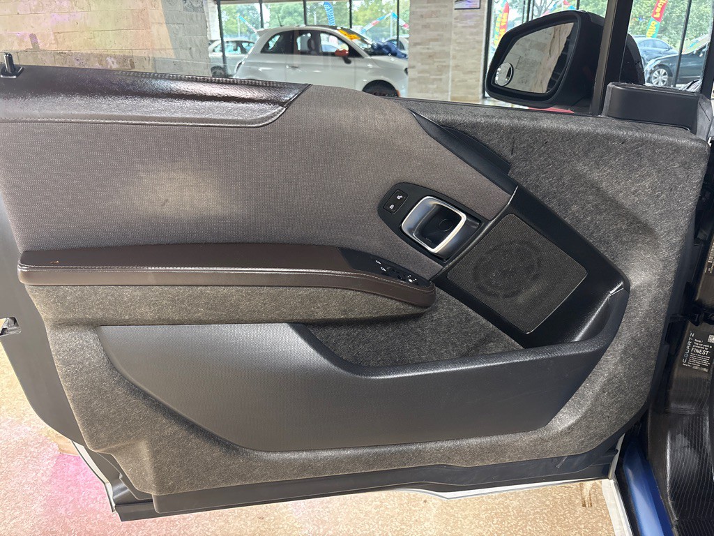 2014 BMW i3 Image 8