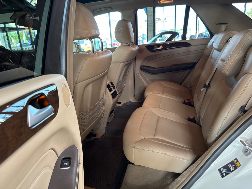 2013 Mercedes-Benz M-Class Image 11