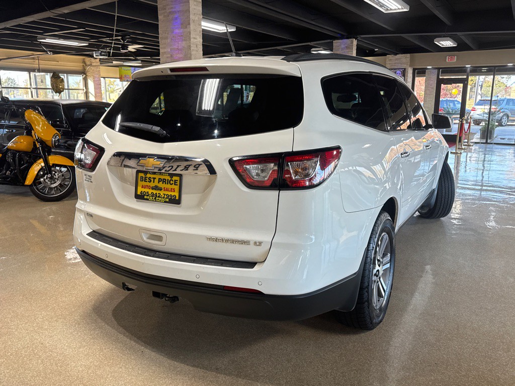 2015 Chevrolet Traverse Image 3