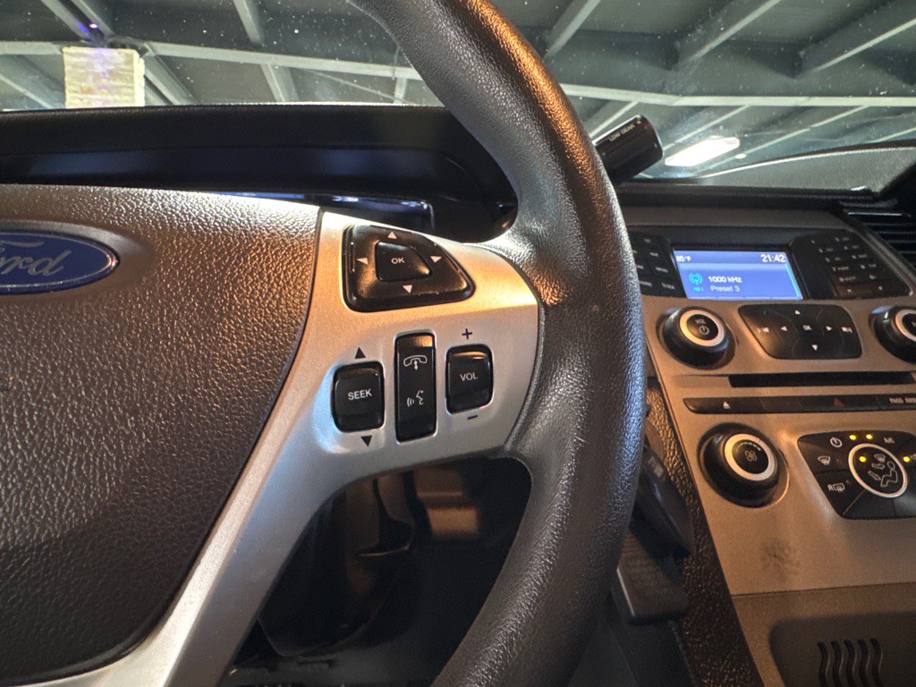 2017 Ford Taurus Image 10
