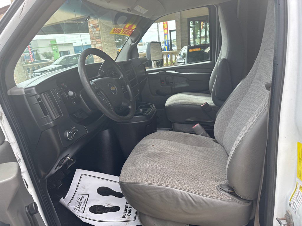 2014 Chevrolet Express Image 6