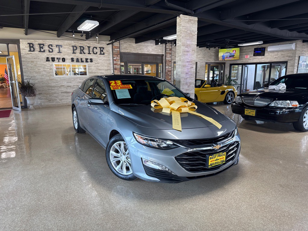 2023 Chevrolet Malibu Image 1