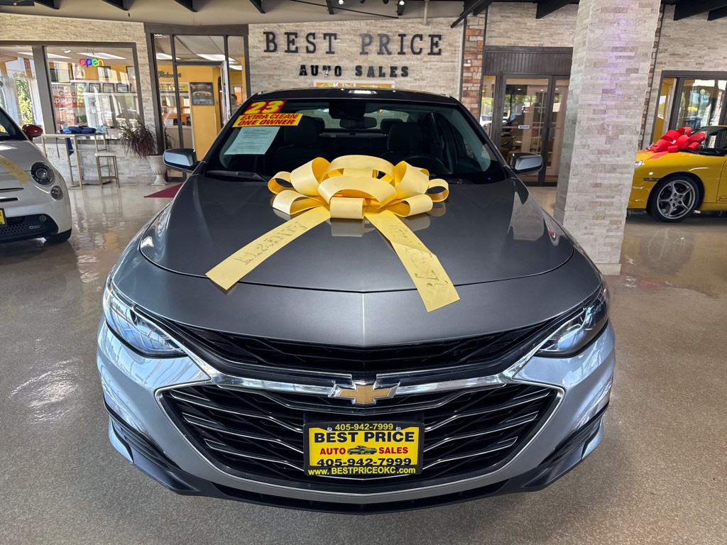 2023 Chevrolet Malibu Image 3