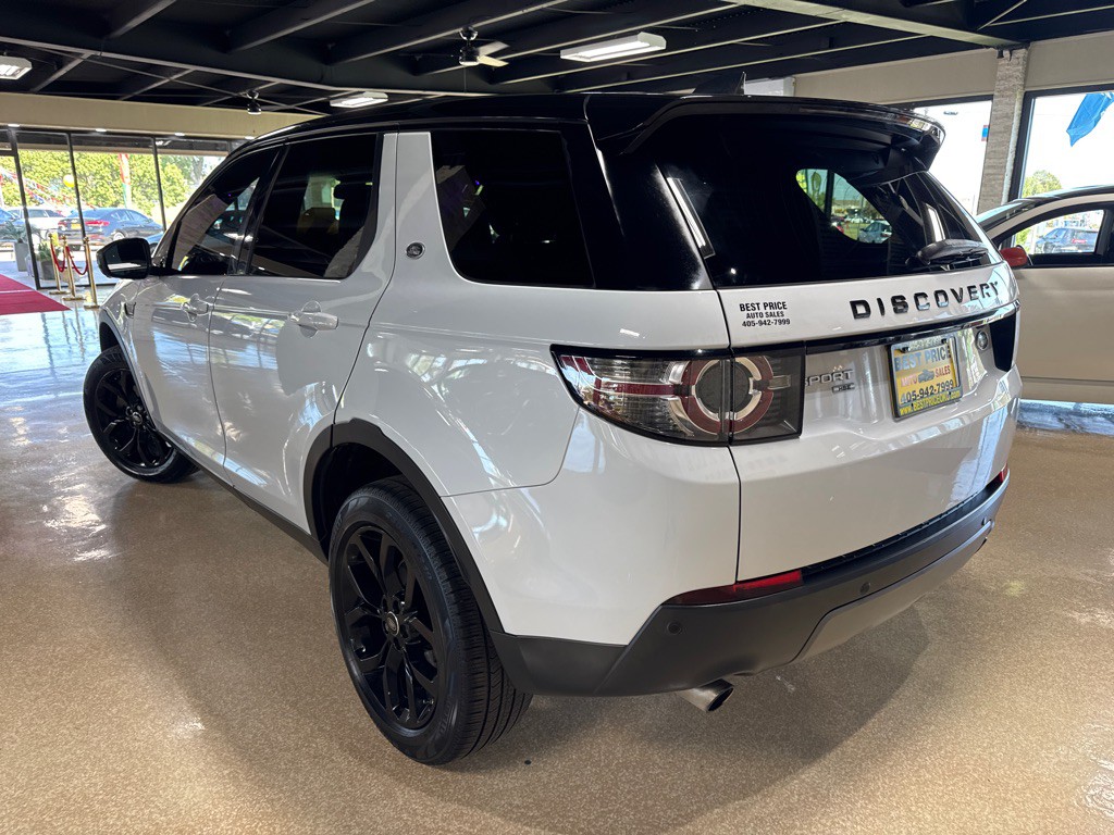 2017 Land Rover Discovery Sport Image 5