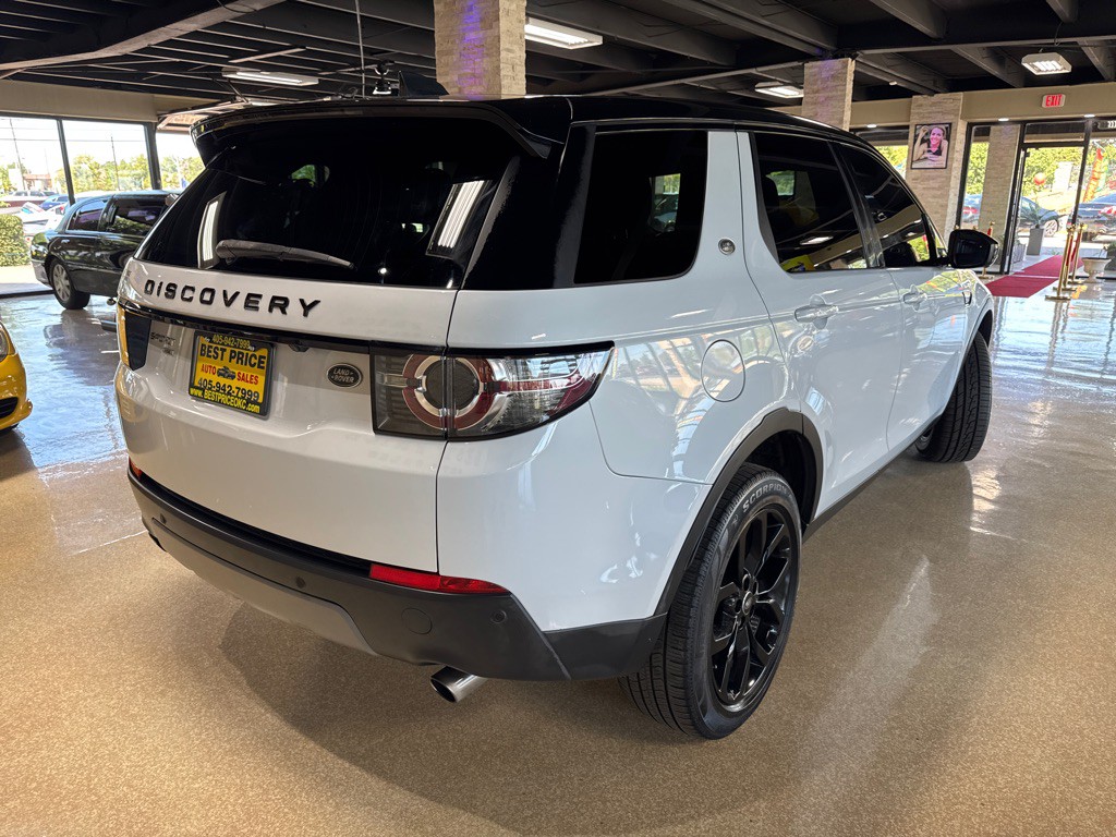 2017 Land Rover Discovery Sport Image 8