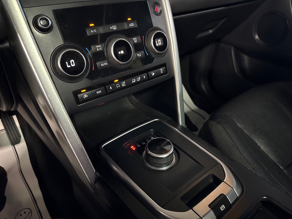 2017 Land Rover Discovery Sport Image 15