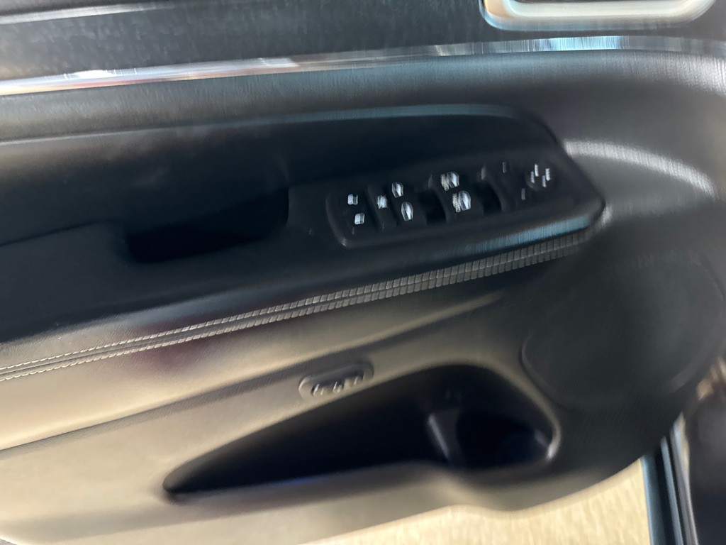 2016 Jeep Grand Cherokee Image 12
