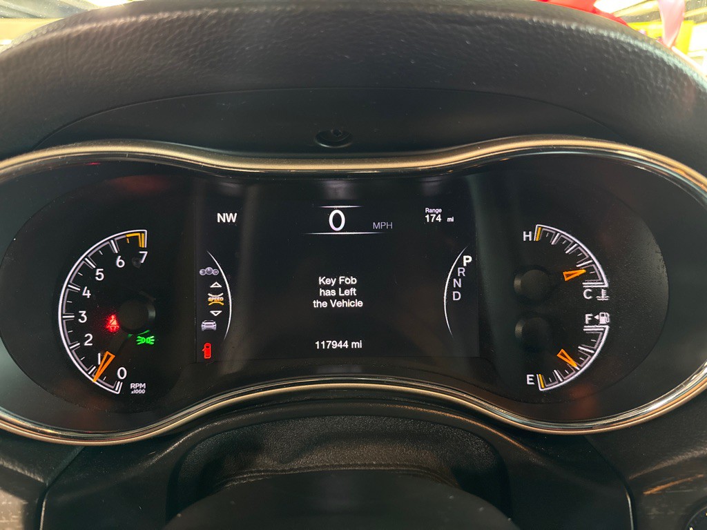 2016 Jeep Grand Cherokee Image 18