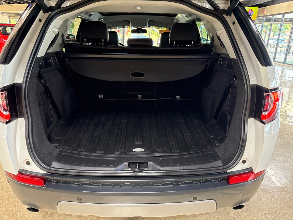 2019 Land Rover Discovery Sport Image 14