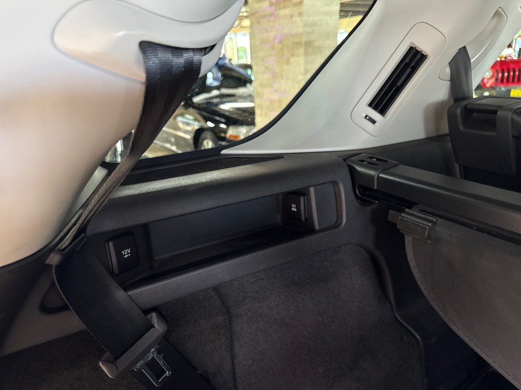 2019 Land Rover Discovery Sport Image 17