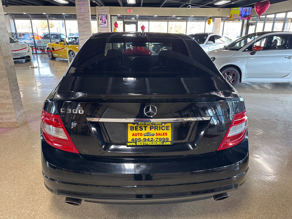 2011 Mercedes-Benz C-Class Image 6