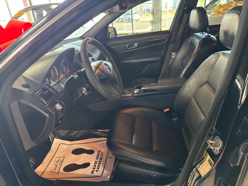 2011 Mercedes-Benz C-Class Image 9