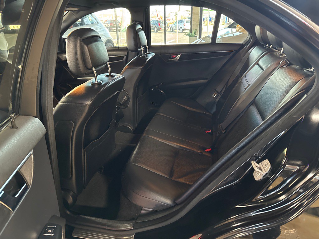 2011 Mercedes-Benz C-Class Image 11