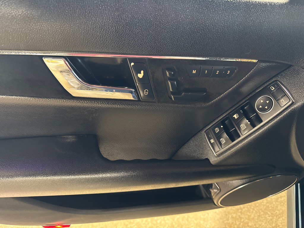 2011 Mercedes-Benz C-Class Image 17