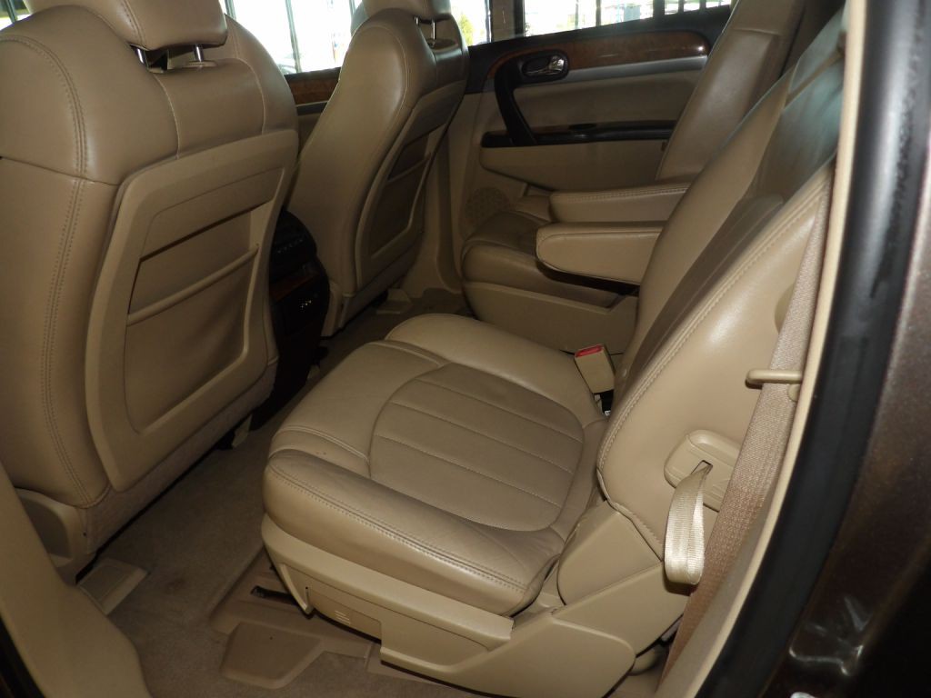 2010 Buick Enclave Image 12
