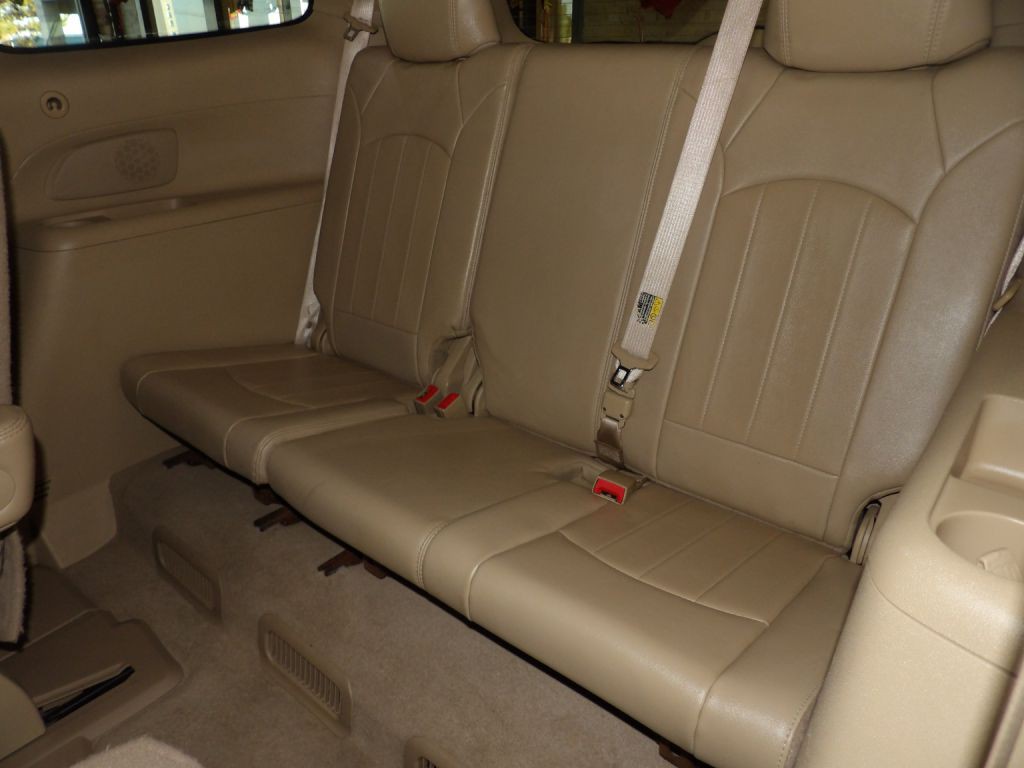 2010 Buick Enclave Image 14