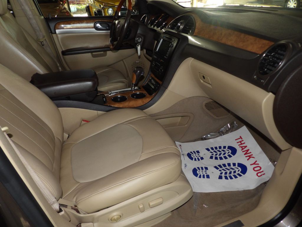 2010 Buick Enclave Image 15
