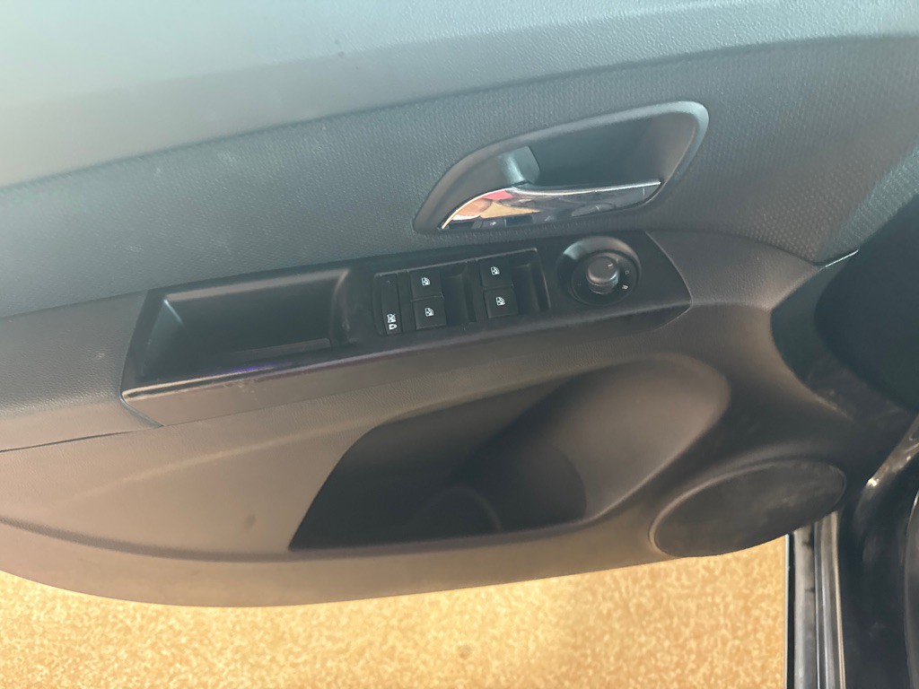 2014 Chevrolet Cruze Image 11