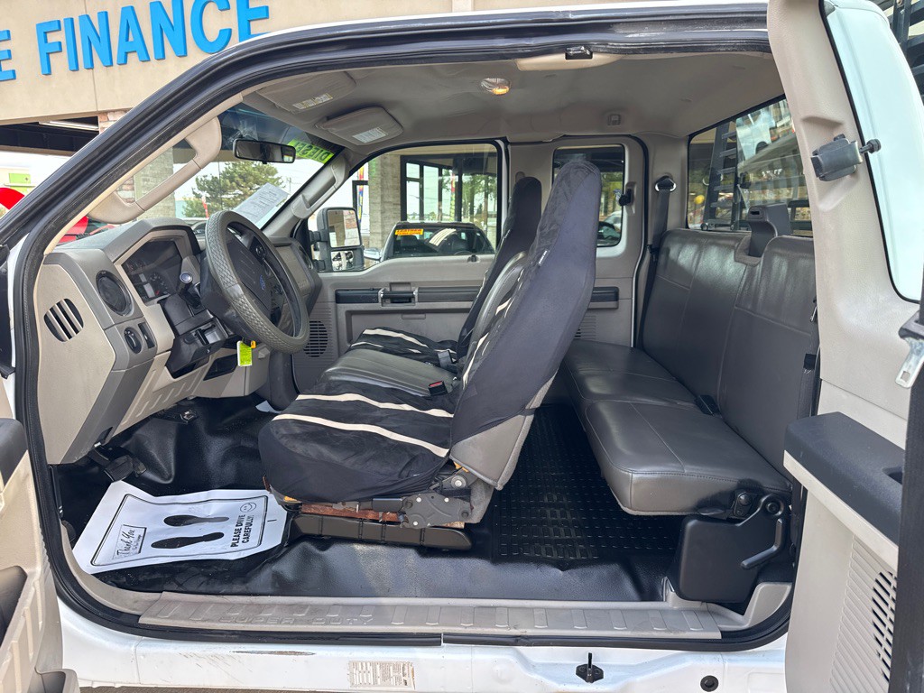 2009 Ford F-350 Image 10