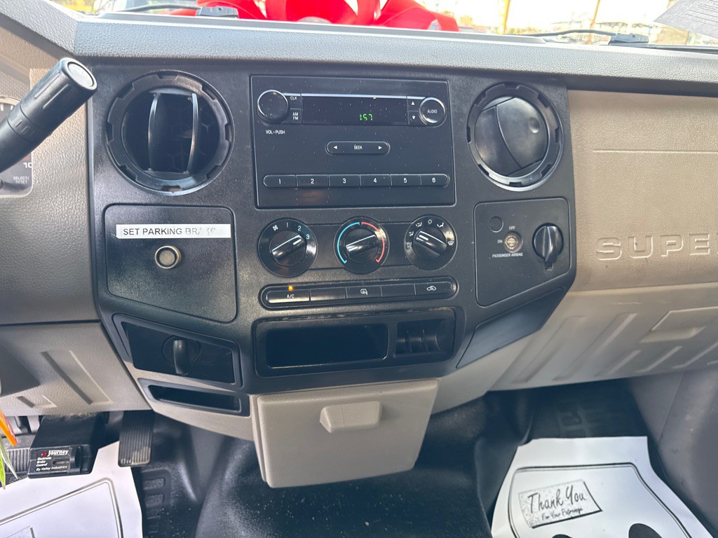 2009 Ford F-350 Image 13
