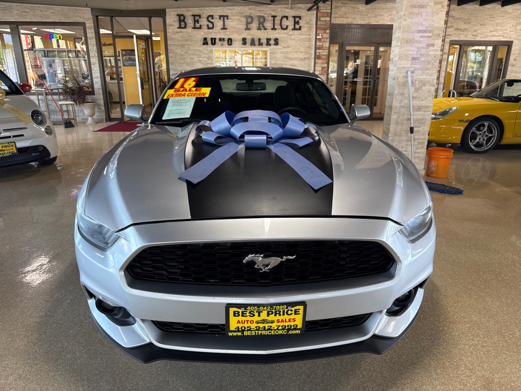 2016 Ford Mustang Image 3