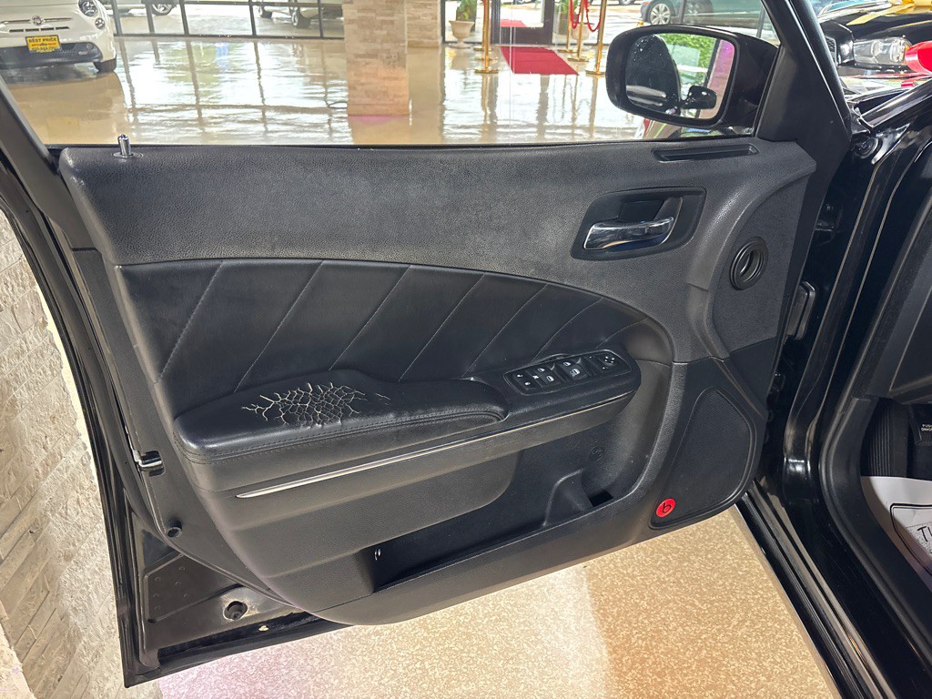 2014 Dodge Charger Image 8