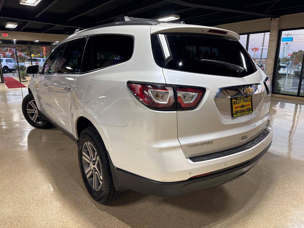 2017 Chevrolet Traverse Image 5