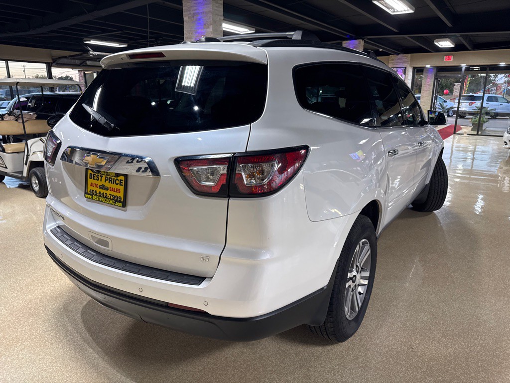 2017 Chevrolet Traverse Image 8