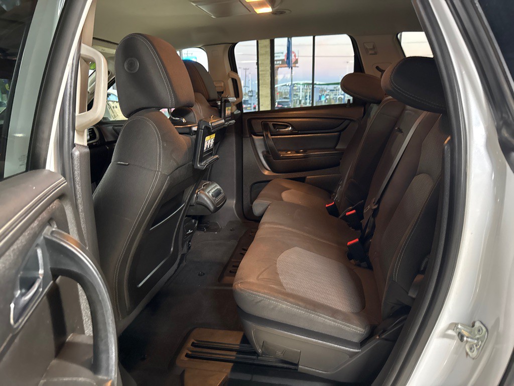 2017 Chevrolet Traverse Image 11