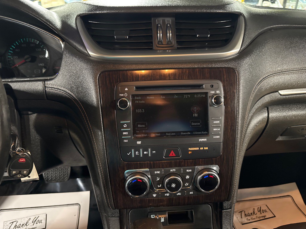 2017 Chevrolet Traverse Image 16