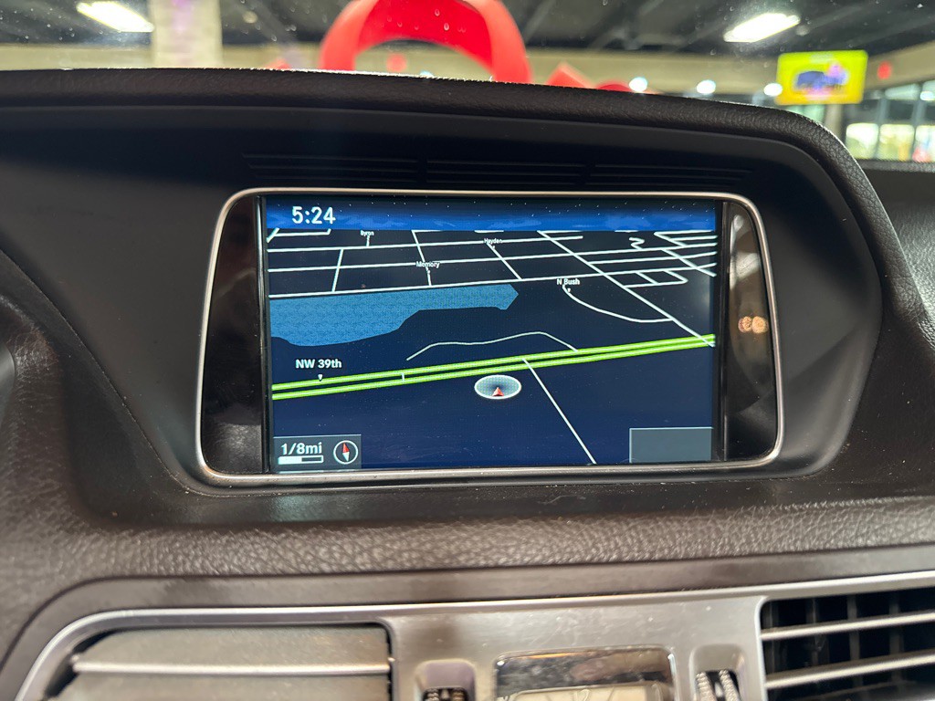 2014 Mercedes-Benz E-Class Image 16