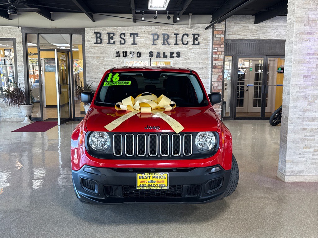 2016 Jeep Renegade Image 2