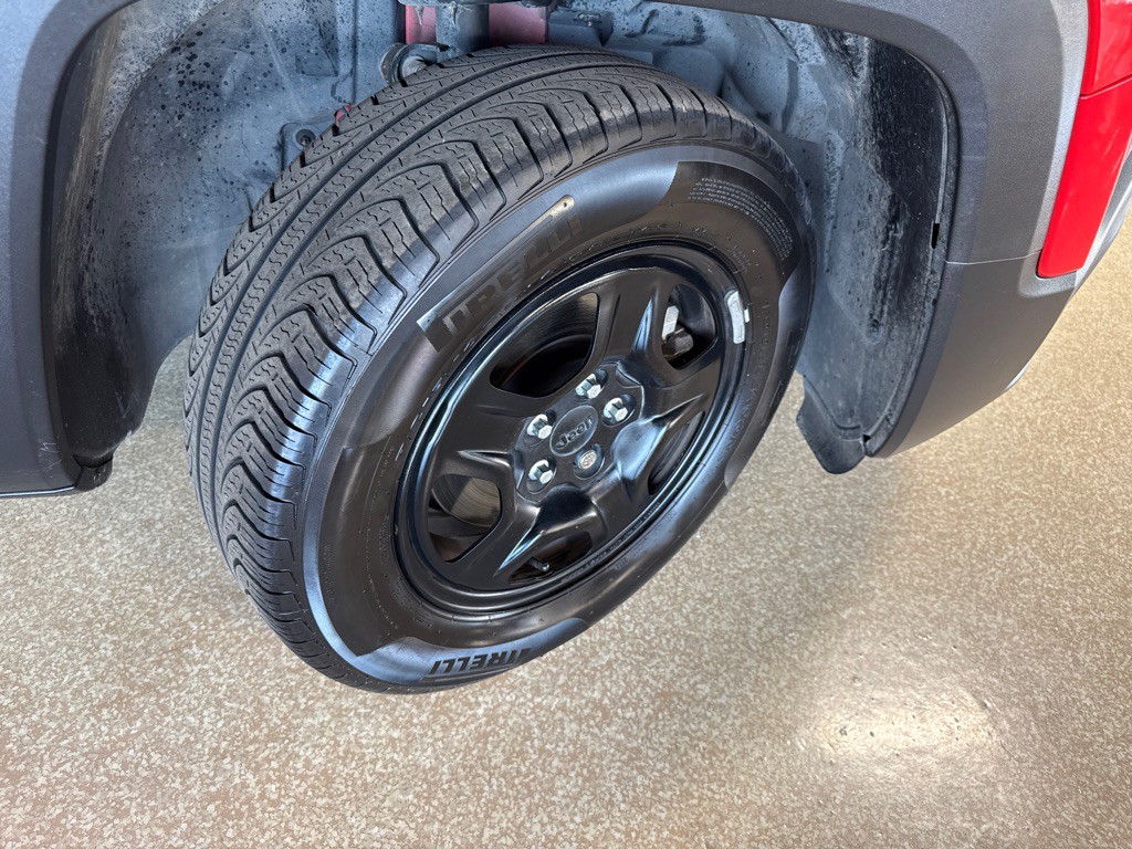 2016 Jeep Renegade Image 8