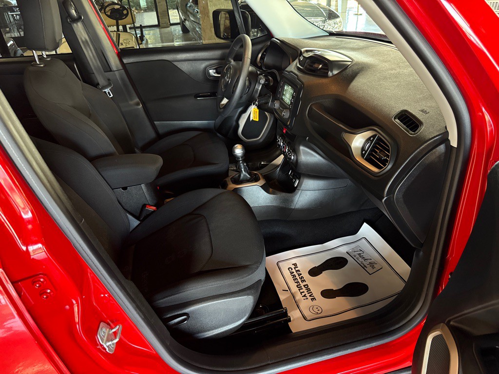 2016 Jeep Renegade Image 14