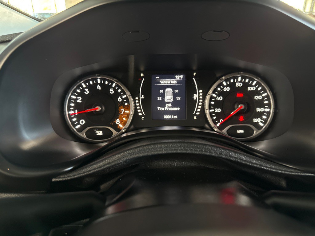 2016 Jeep Renegade Image 17