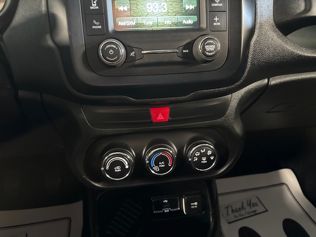 2016 Jeep Renegade Image 20