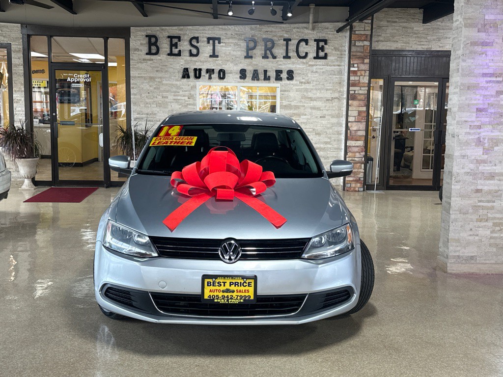 2014 Volkswagen Jetta Image 2