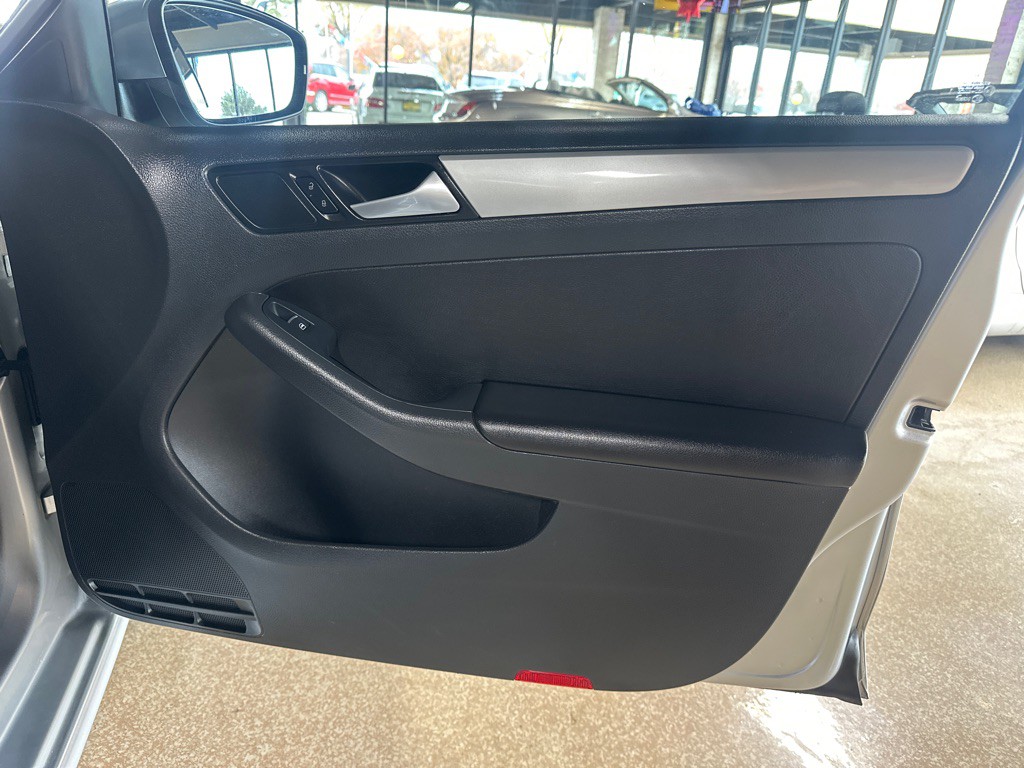 2014 Volkswagen Jetta Image 15