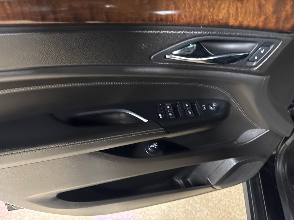 2015 Cadillac SRX Image 20