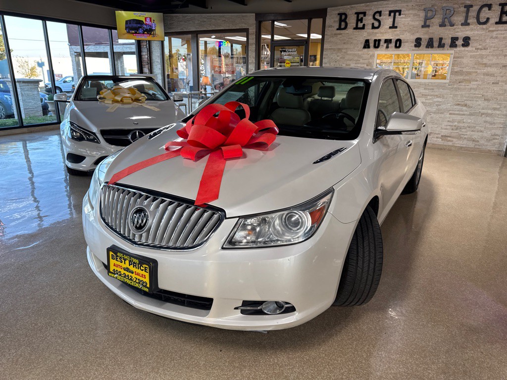 2011 Buick Lacrosse Image 4