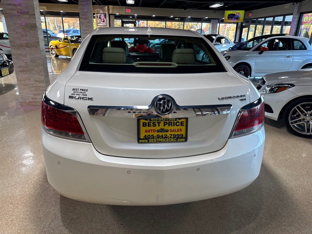2011 Buick Lacrosse Image 6