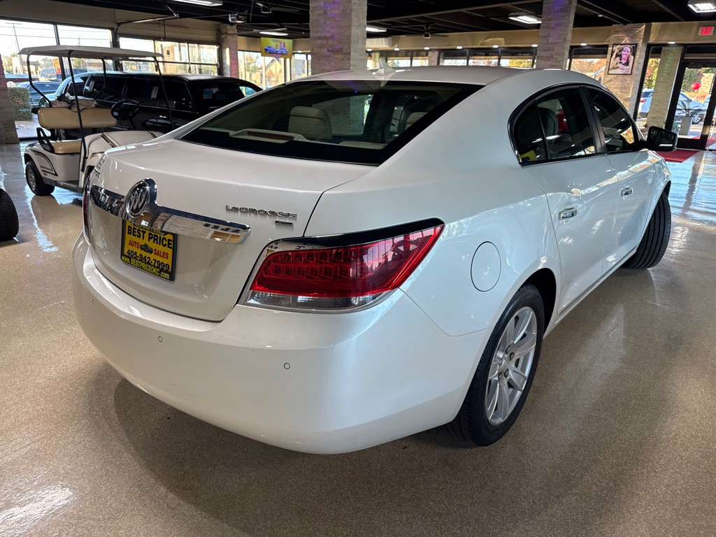2011 Buick Lacrosse Image 7
