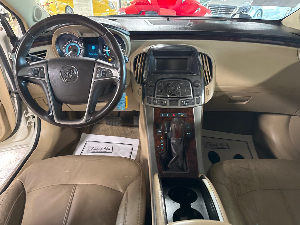 2011 Buick Lacrosse Image 9