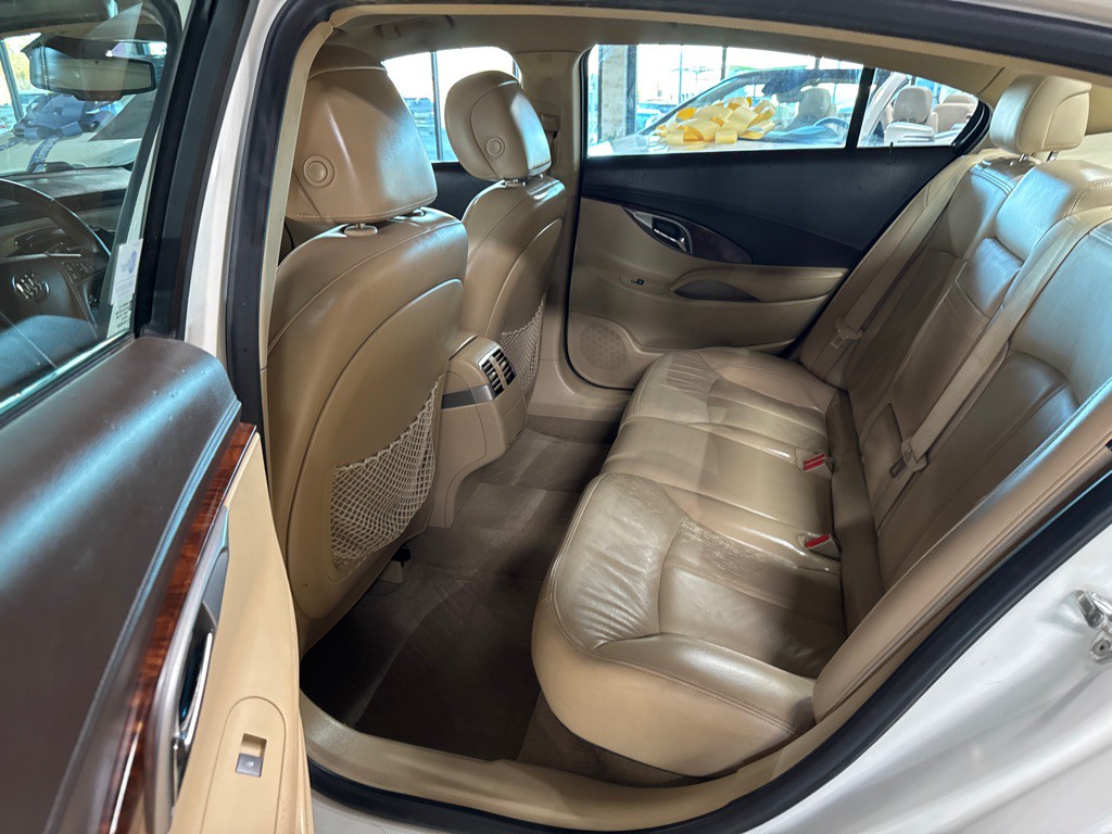 2011 Buick Lacrosse Image 10